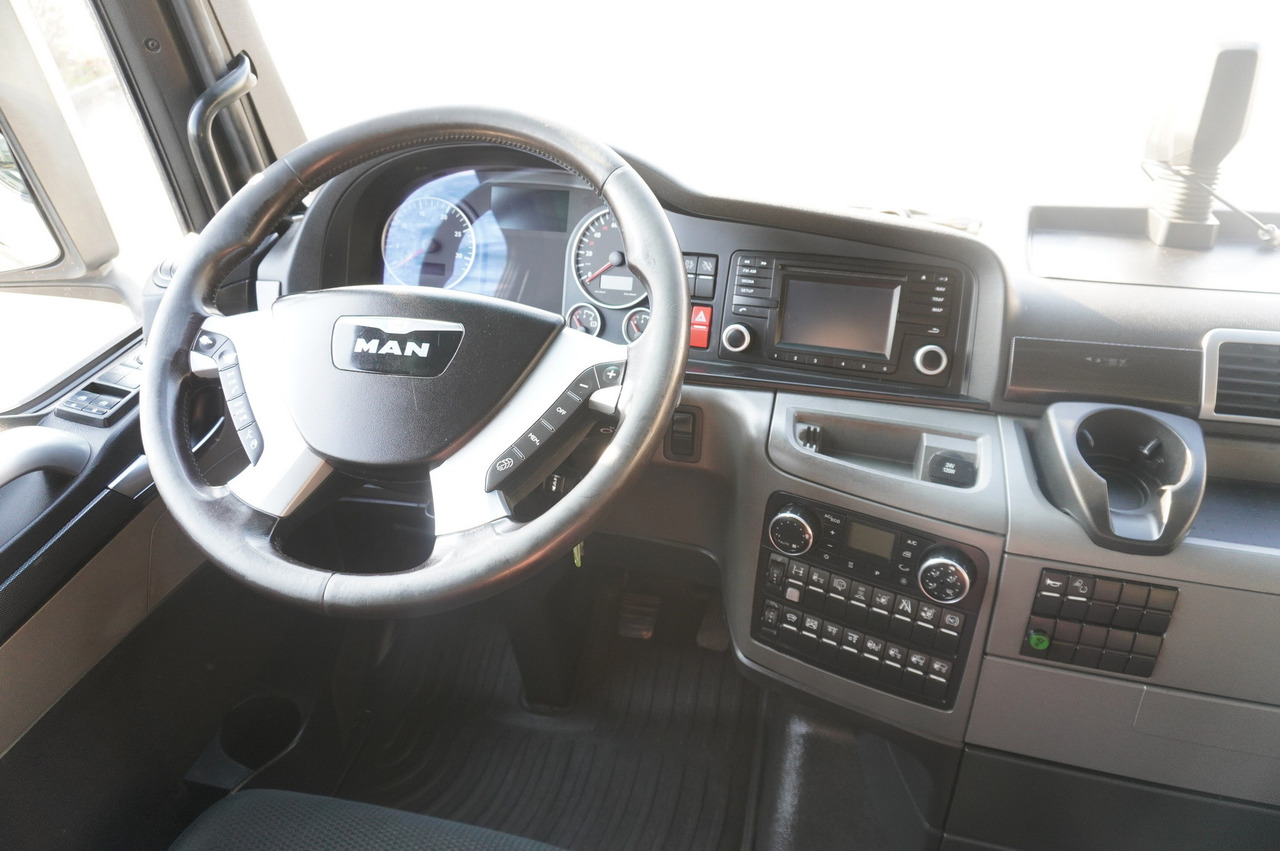 Hűtős teherautó MAN TGX 26.480 / 6x2 / Igloocar refrigerator 18 pallets / Thermoking: 16 kép. Hűtős teherautó MAN TGX 26.480 / 6x2 / Igloocar refrigerator 18 pallets / Thermoking: 16 kép.