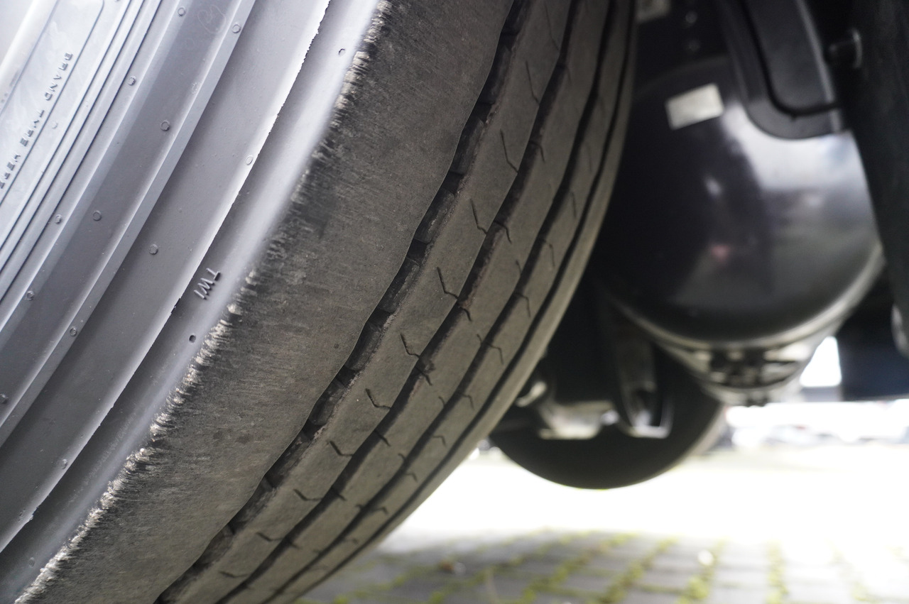 Hűtős teherautó MAN TGX 26.480 / 6x2 / Igloocar refrigerator 18 pallets / Thermoking: 25 kép. Hűtős teherautó MAN TGX 26.480 / 6x2 / Igloocar refrigerator 18 pallets / Thermoking: 25 kép.