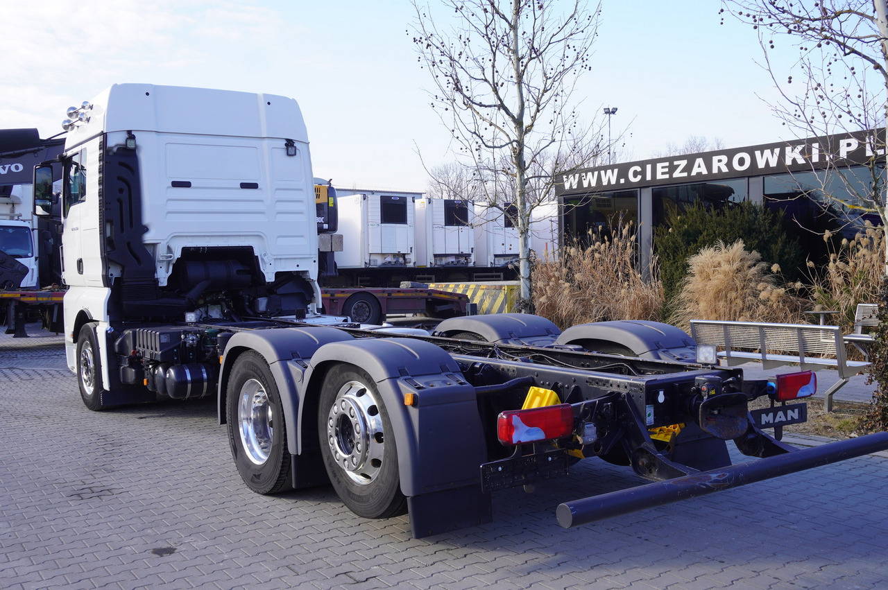 MAN TGX 26,500 / 500 HP / steering 3rd axle / 20 t cap. / Chassis 6.5 m - Alvaz teherautó: 5 kép. MAN TGX 26,500 / 500 HP / steering 3rd axle / 20 t cap. / Chassis 6.5 m - Alvaz teherautó: 5 kép.