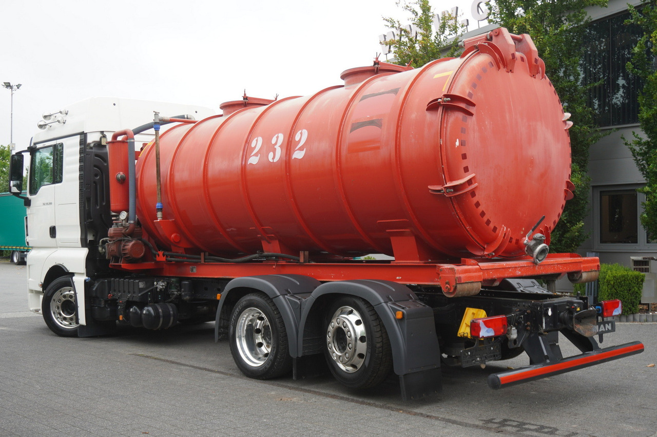 MAN TGX 26.500 / NEW Stal Septic barrel 13000 l / steering 3rd axle - Tartályos teherautó: 3 kép. MAN TGX 26.500 / NEW Stal Septic barrel 13000 l / steering 3rd axle - Tartályos teherautó: 3 kép.