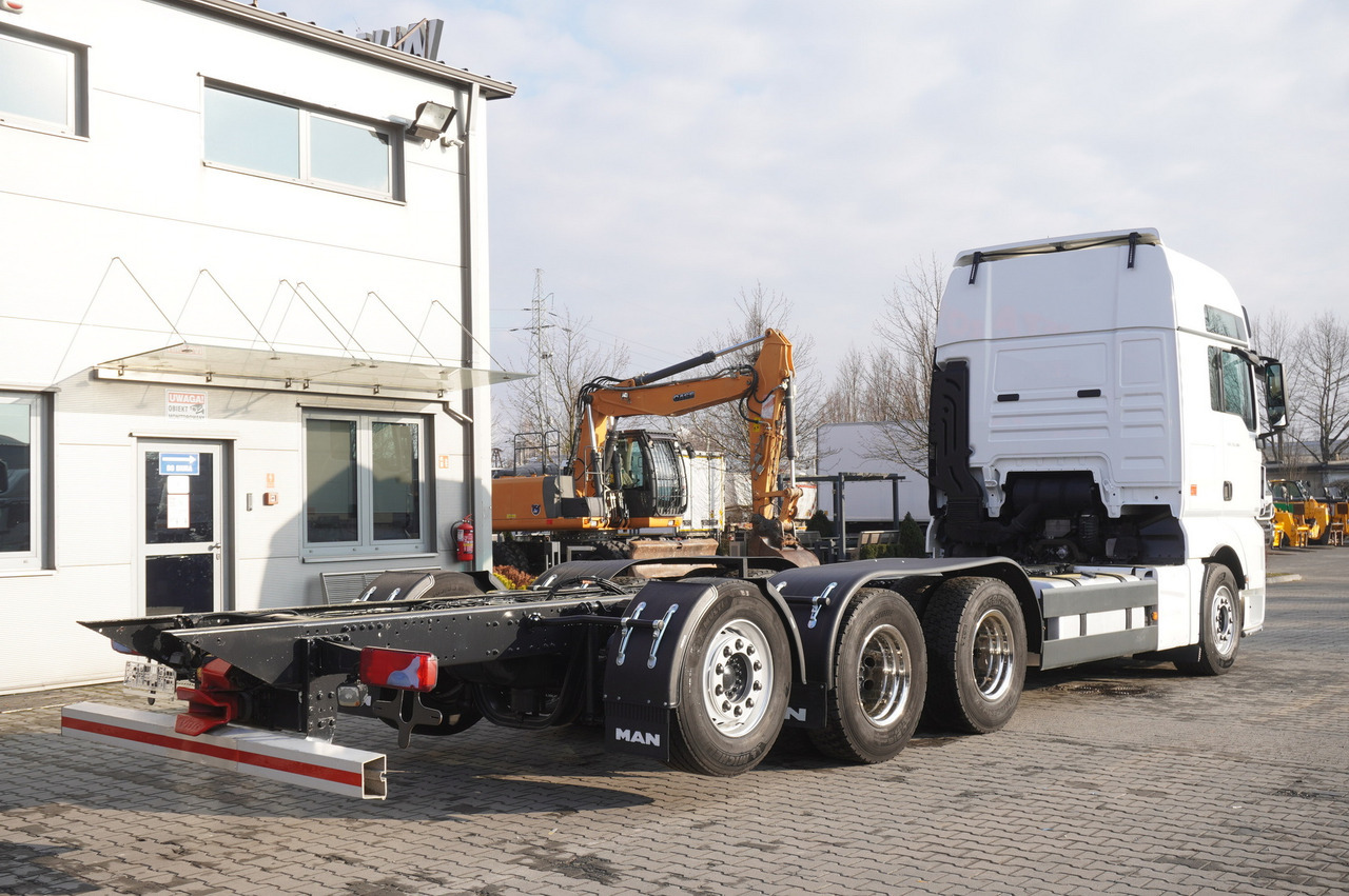MAN TGX 35.580 E6 8x4/4 - 8.8m chassis frame - Darus autó: 5 kép. MAN TGX 35.580 E6 8x4/4 - 8.8m chassis frame - Darus autó: 5 kép.