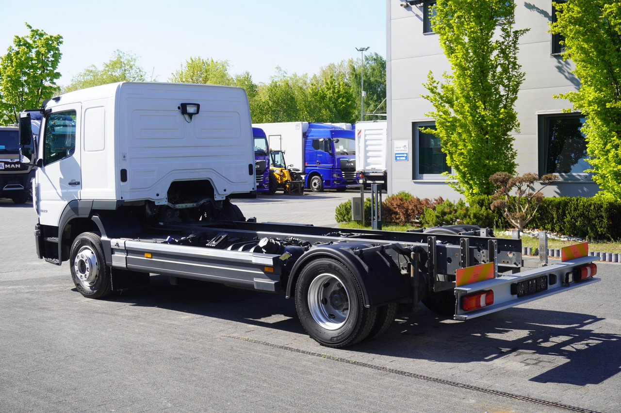 MERCEDES-BENZ 1223 / Full ADR / 440 cm chassis / Sleeper cab / 175 tho. km - Alvaz teherautó: 5 kép. MERCEDES-BENZ 1223 / Full ADR / 440 cm chassis / Sleeper cab / 175 tho. km - Alvaz teherautó: 5 kép.