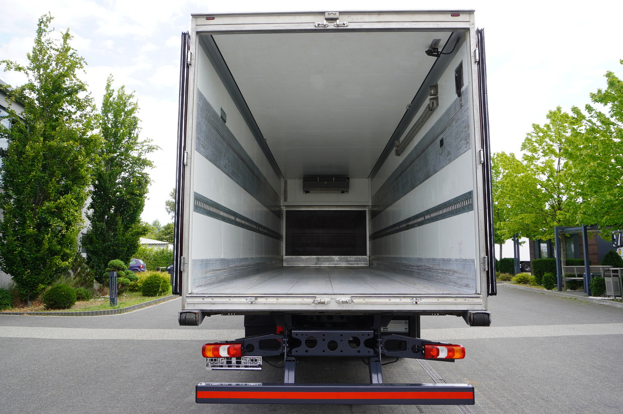 MERCEDES-BENZ Actros 1824 / Refrigerator 22 EPAL / Carrier Supra 850 / Sleeping cabin - Hűtős teherautó: 5 kép. MERCEDES-BENZ Actros 1824 / Refrigerator 22 EPAL / Carrier Supra 850 / Sleeping cabin - Hűtős teherautó: 5 kép.