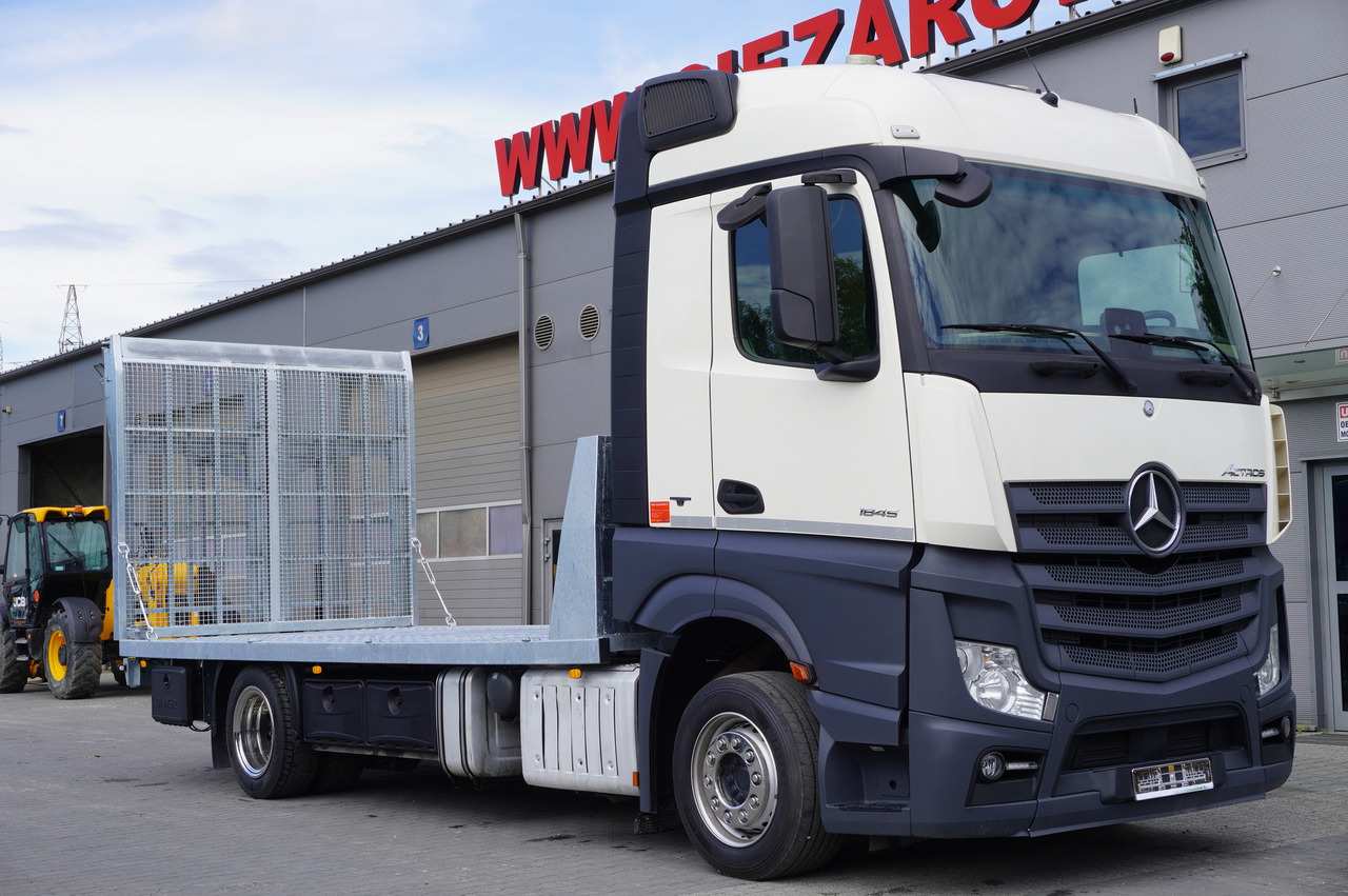 MERCEDES-BENZ Actros 1845 4×2 E6 / NEW tow truck platform 8.3 m / Sleeper cab - Vontató: 4 kép. MERCEDES-BENZ Actros 1845 4×2 E6 / NEW tow truck platform 8.3 m / Sleeper cab - Vontató: 4 kép.