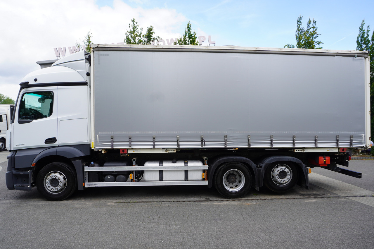 MERCEDES-BENZ Actros 2545 6×2 MP5 / ADR AT / Curtainsider 18 EPAL - Ponyvás teherautó: 2 kép. MERCEDES-BENZ Actros 2545 6×2 MP5 / ADR AT / Curtainsider 18 EPAL - Ponyvás teherautó: 2 kép.