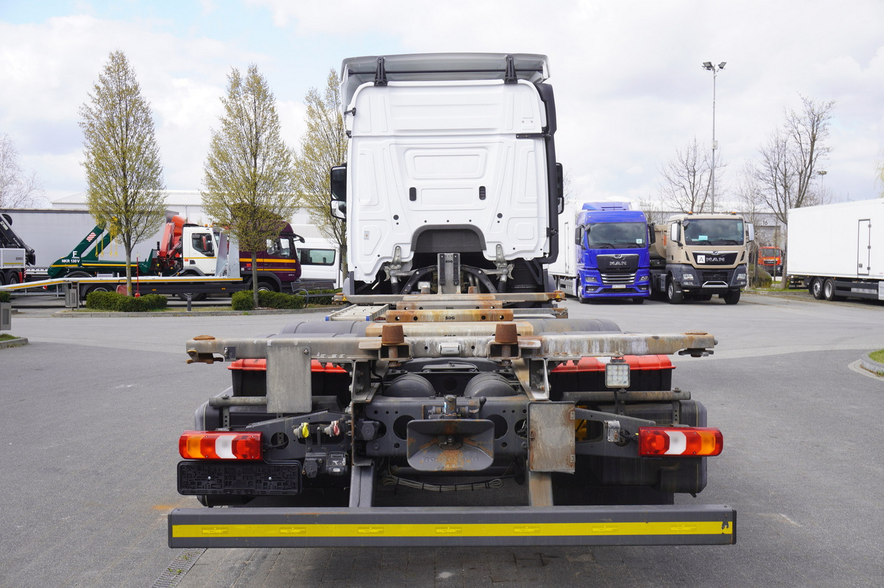 MERCEDES-BENZ Actros 2545 6×2 MP5 / FULL ADR / several units - Cserefelépítményes teherautó: 4 kép. MERCEDES-BENZ Actros 2545 6×2 MP5 / FULL ADR / several units - Cserefelépítményes teherautó: 4 kép.