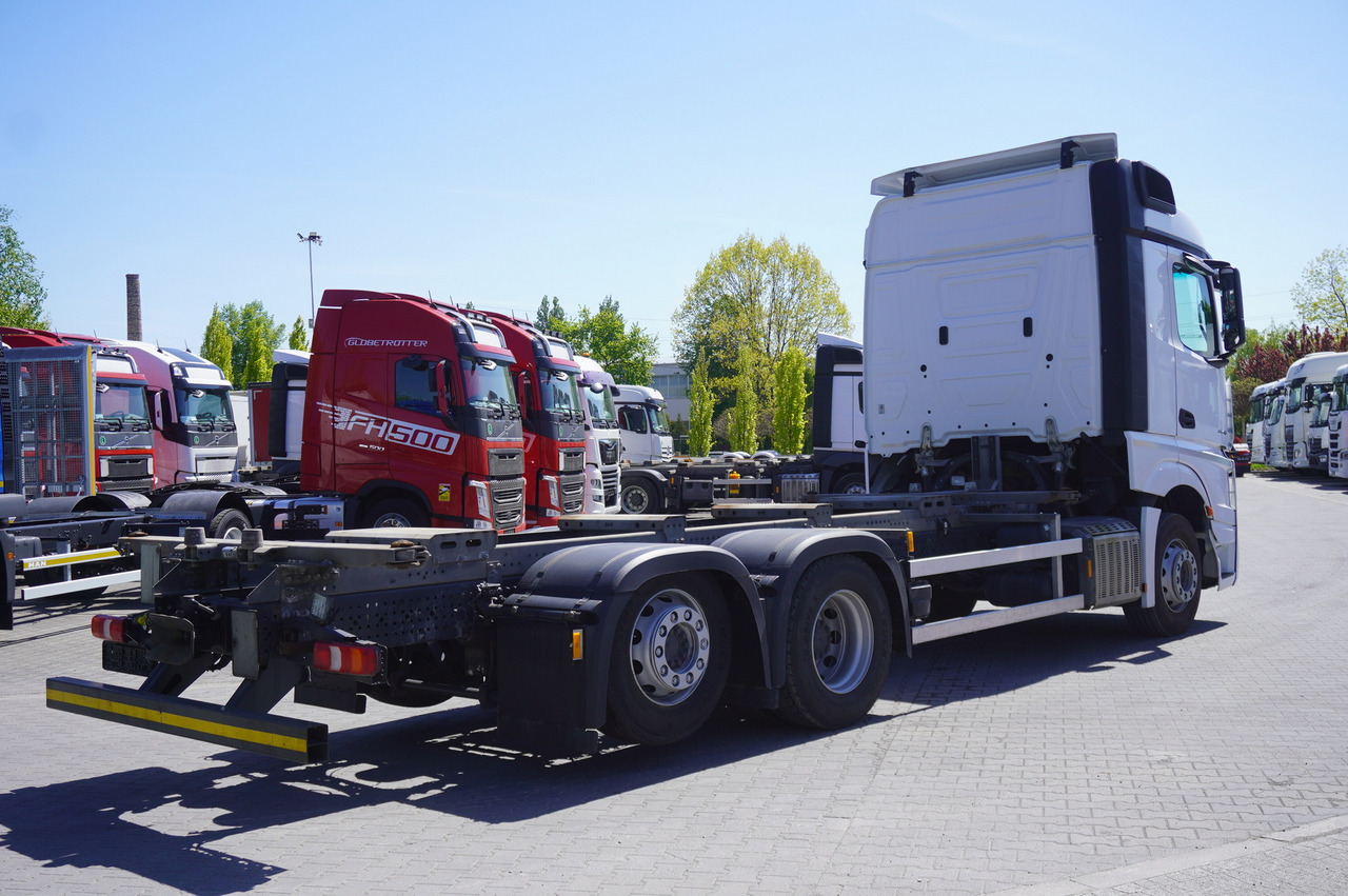 MERCEDES-BENZ Actros 2545 6×2 MP5 / Full ADR / BDF - Cserefelépítményes teherautó: 5 kép. MERCEDES-BENZ Actros 2545 6×2 MP5 / Full ADR / BDF - Cserefelépítményes teherautó: 5 kép.