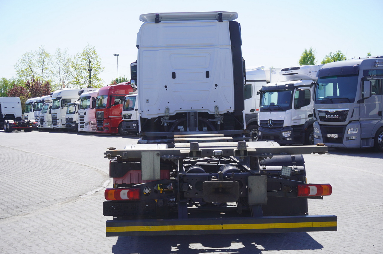 MERCEDES-BENZ Actros 2545 6×2 MP5 / Full ADR / BDF - Cserefelépítményes teherautó: 4 kép. MERCEDES-BENZ Actros 2545 6×2 MP5 / Full ADR / BDF - Cserefelépítményes teherautó: 4 kép.