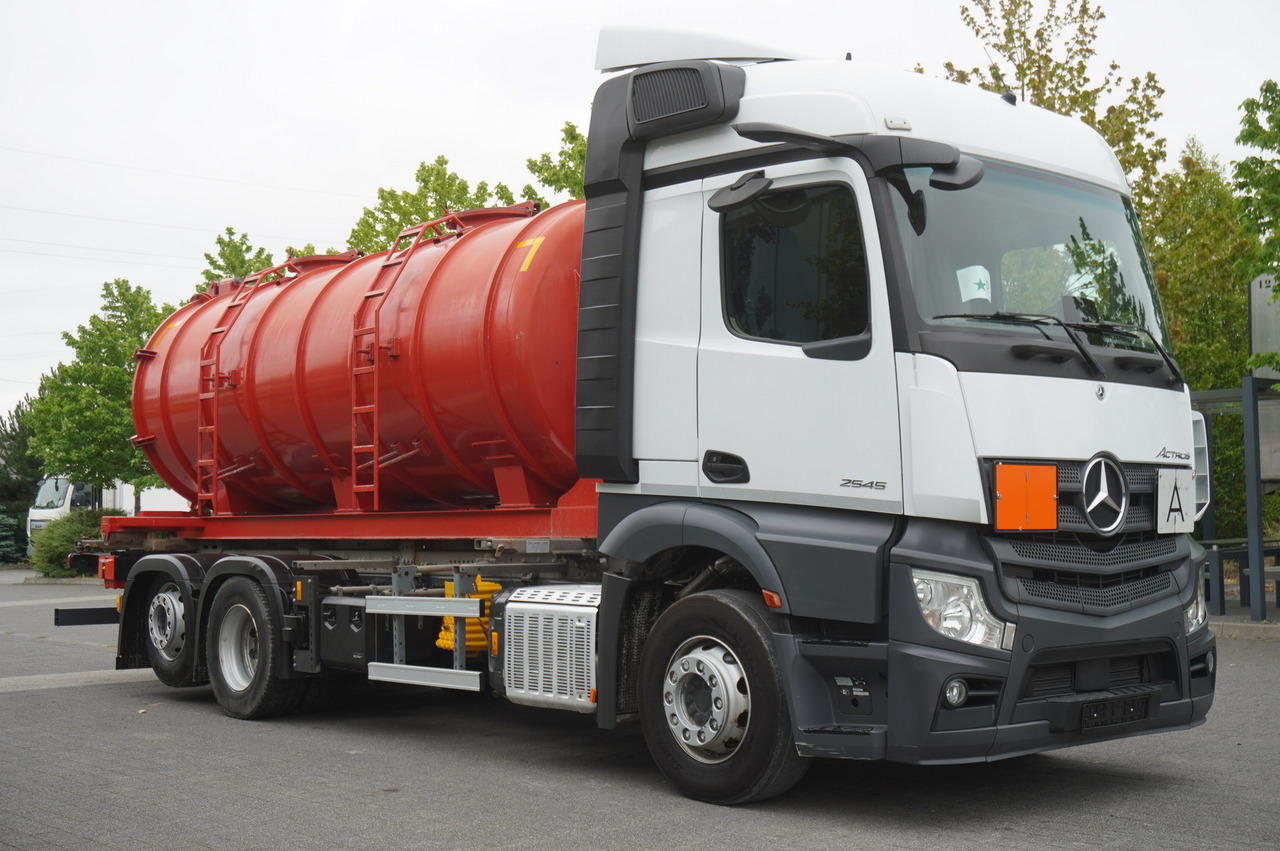 MERCEDES-BENZ Actros 2545 6 × 2 MP5 / NEW septic barrel 13000 L lízing MERCEDES-BENZ Actros 2545 6 × 2 MP5 / NEW septic barrel 13000 L: 6 kép.