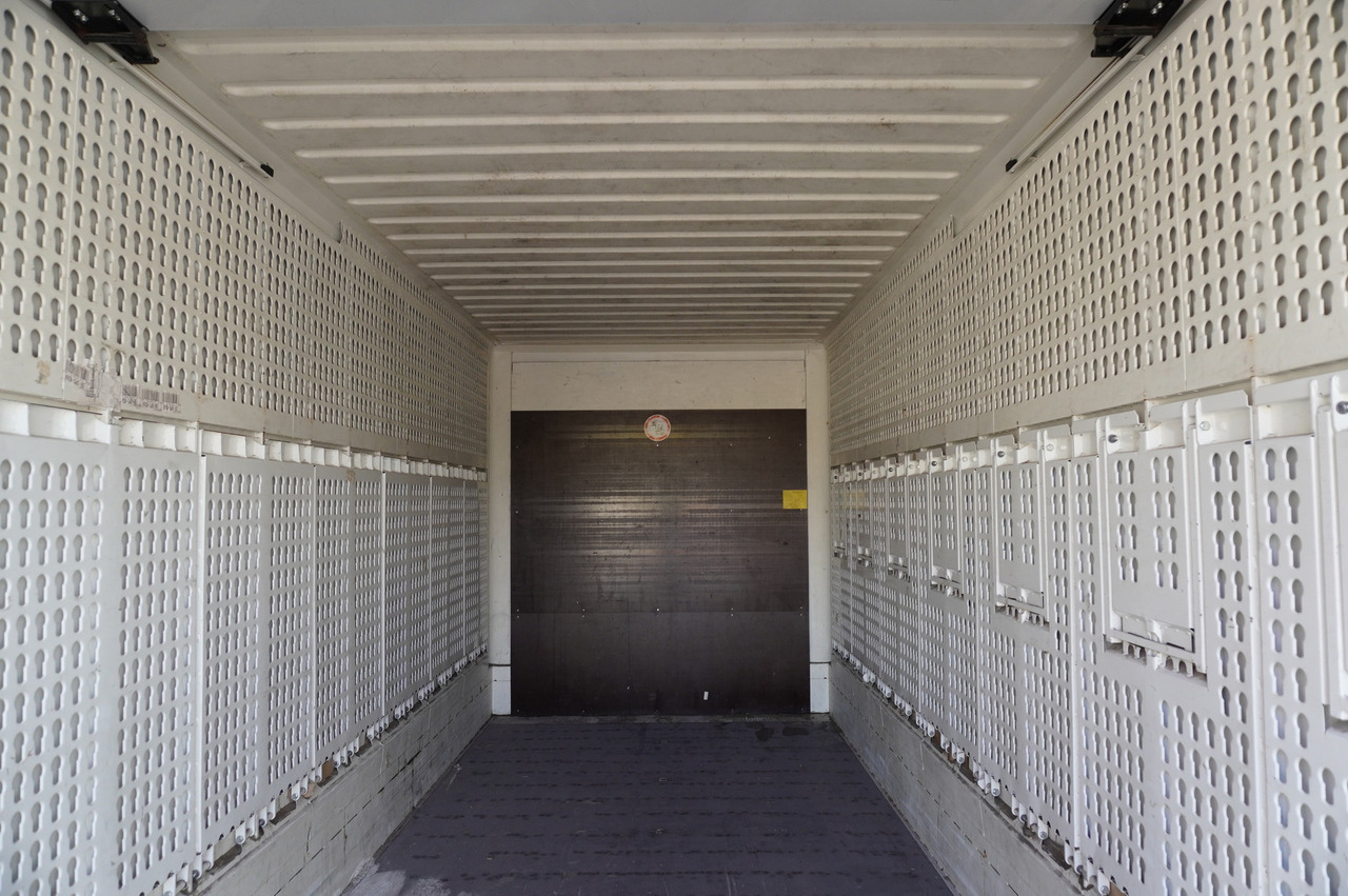 MERCEDES-BENZ Actros 2545 MP5 / KRONE 18 EPAL box body / ADR AT - Hűtős teherautó: 4 kép. MERCEDES-BENZ Actros 2545 MP5 / KRONE 18 EPAL box body / ADR AT - Hűtős teherautó: 4 kép.