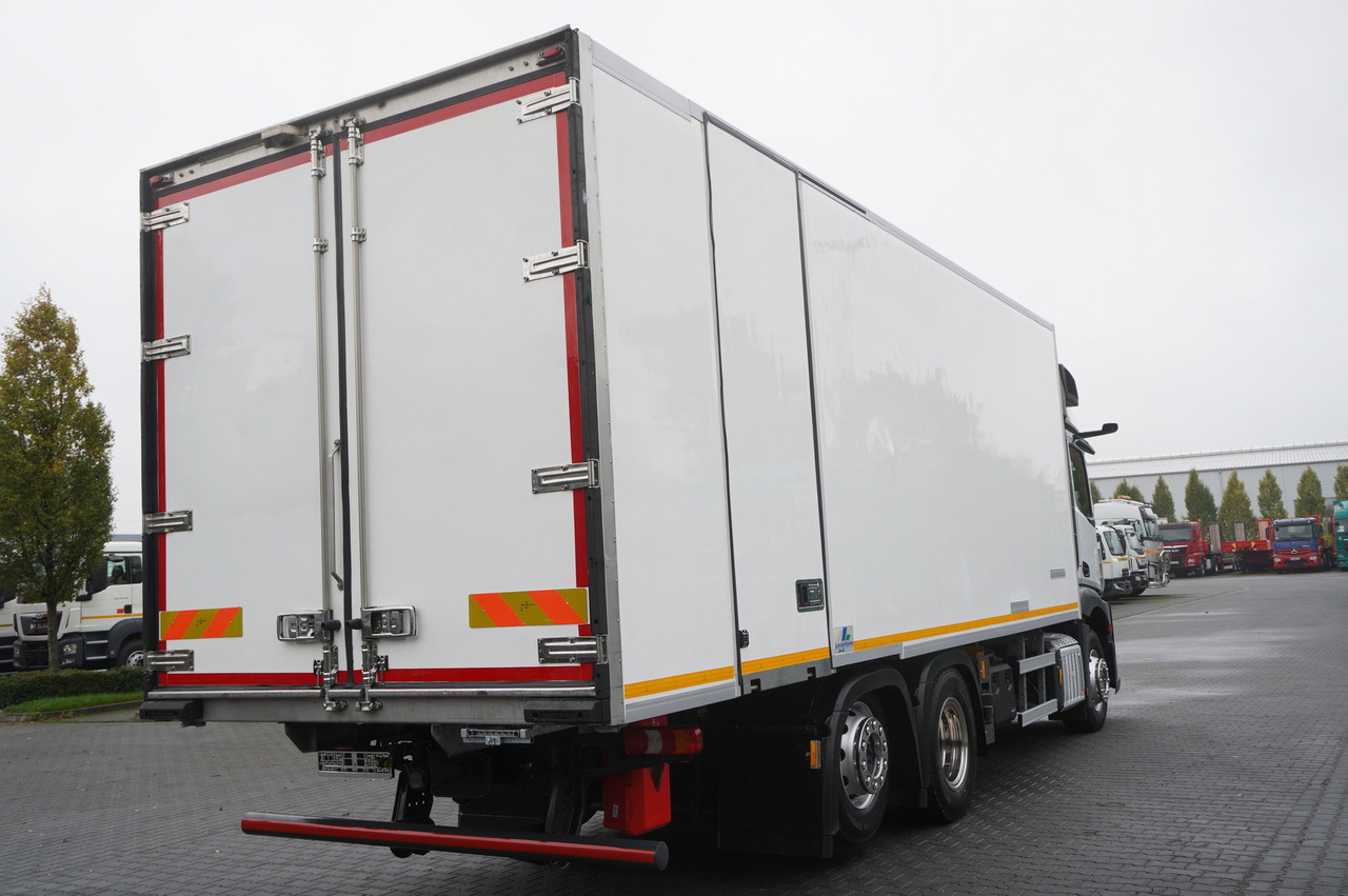 MERCEDES-BENZ Actros 2545 MP5 / Lecapitaine 18 EPAL refrigerator / Bitemperature / Carrier Supra 850 MT / ADR AT - Hűtős teherautó: 5 kép. MERCEDES-BENZ Actros 2545 MP5 / Lecapitaine 18 EPAL refrigerator / Bitemperature / Carrier Supra 850 MT / ADR AT - Hűtős teherautó: 5 kép.