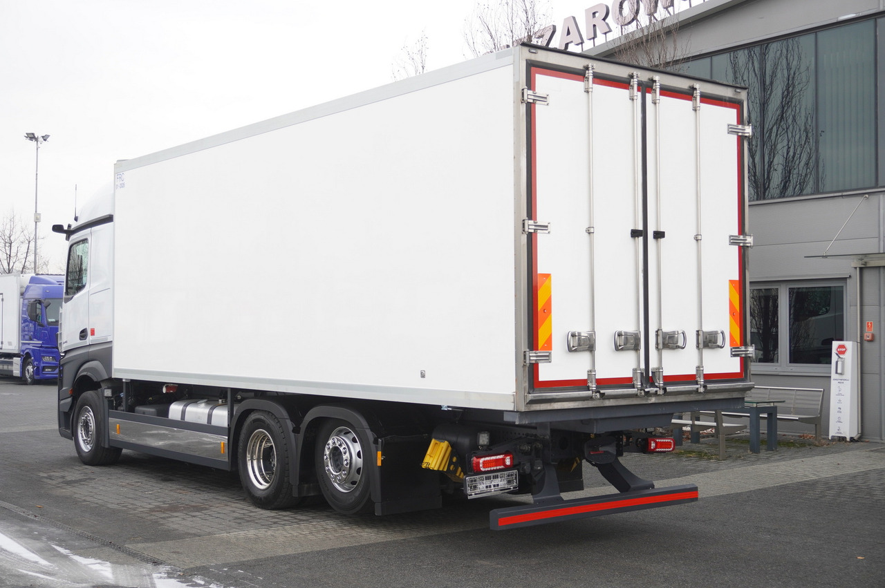 MERCEDES-BENZ Actros 2545 / Zaibas meat hook refrigerator 18 EPAL / 2022 - Hűtős teherautó: 2 kép. MERCEDES-BENZ Actros 2545 / Zaibas meat hook refrigerator 18 EPAL / 2022 - Hűtős teherautó: 2 kép.