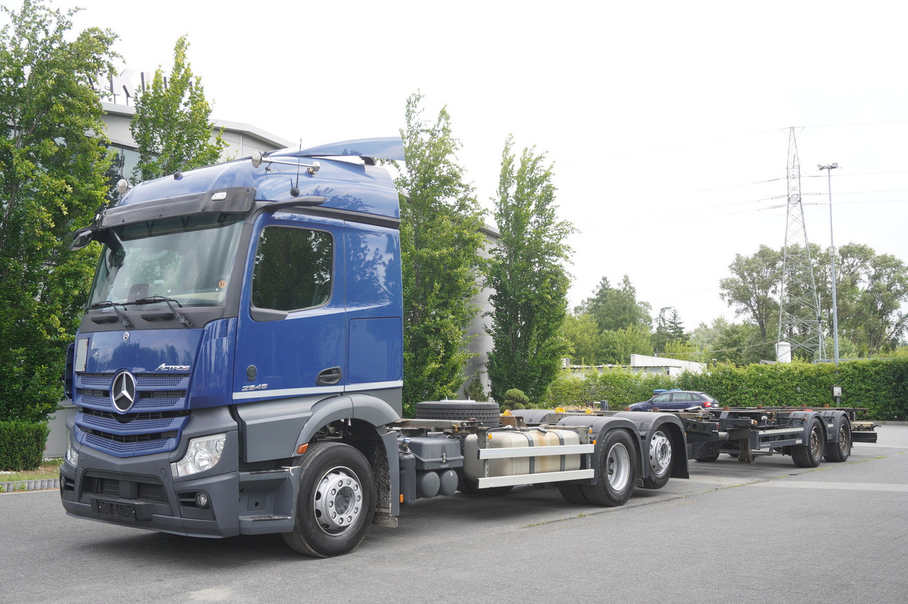 MERCEDES-BENZ Actros 2546 MP5 / BDF / 16.2 T load capacity / trailer BDF Kogel - Cserefelépítményes teherautó: 4 kép. MERCEDES-BENZ Actros 2546 MP5 / BDF / 16.2 T load capacity / trailer BDF Kogel - Cserefelépítményes teherautó: 4 kép.