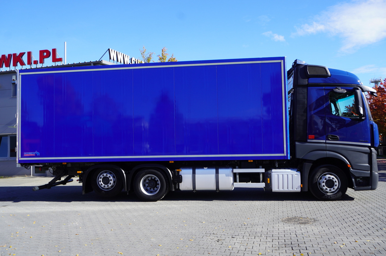 MERCEDES-BENZ Actros 2548 MP5 6×2 / Schmitz 19 EPAL refrigerator / 2023 - Hűtős teherautó: 2 kép. MERCEDES-BENZ Actros 2548 MP5 6×2 / Schmitz 19 EPAL refrigerator / 2023 - Hűtős teherautó: 2 kép.