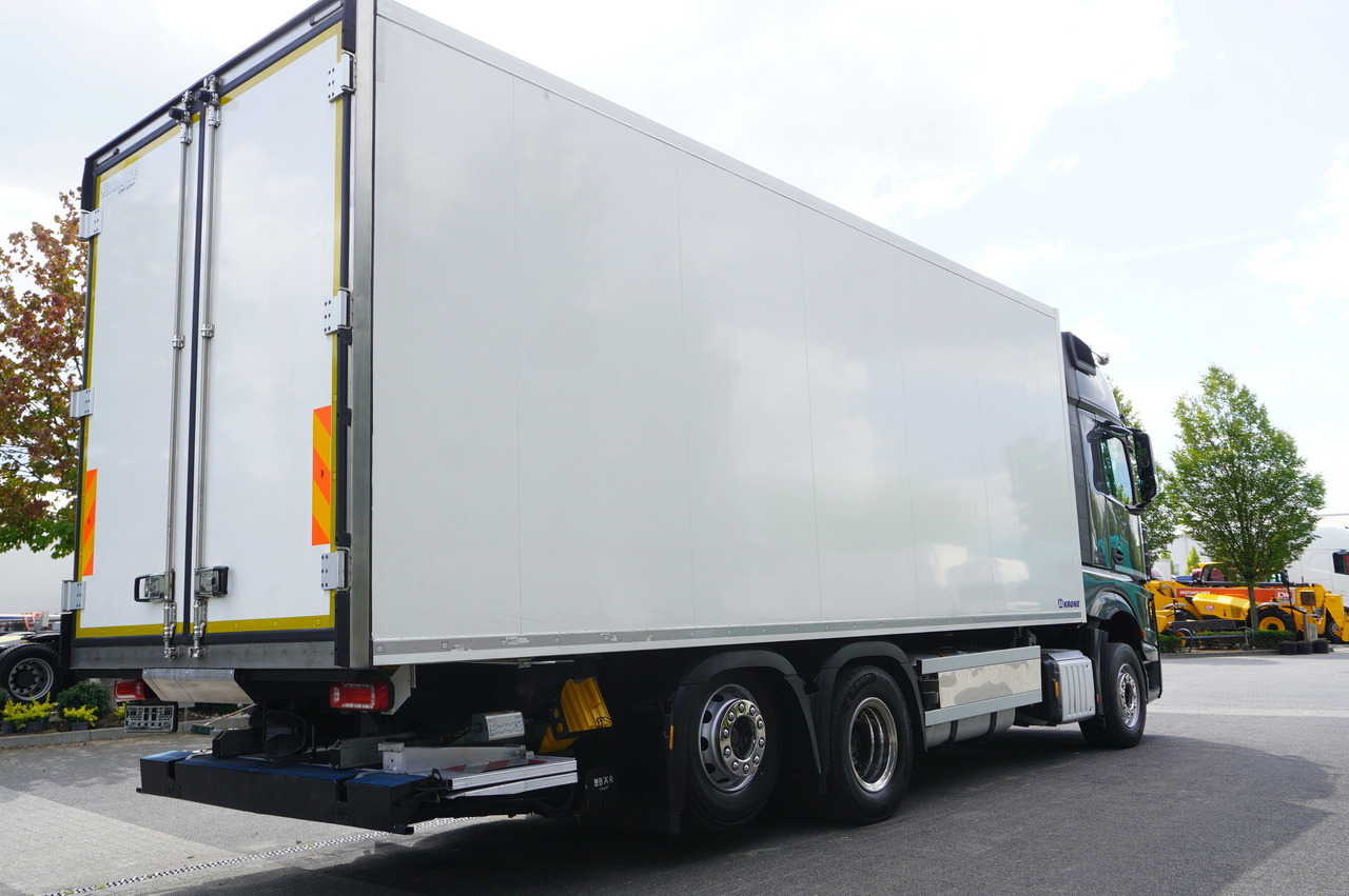 MERCEDES-BENZ Actros 2548 MP5 / Krone Refrigerator Multitemperature / Doppelstock 36 EPAL / GIGA Space cabin - Hűtős teherautó: 2 kép. MERCEDES-BENZ Actros 2548 MP5 / Krone Refrigerator Multitemperature / Doppelstock 36 EPAL / GIGA Space cabin - Hűtős teherautó: 2 kép.