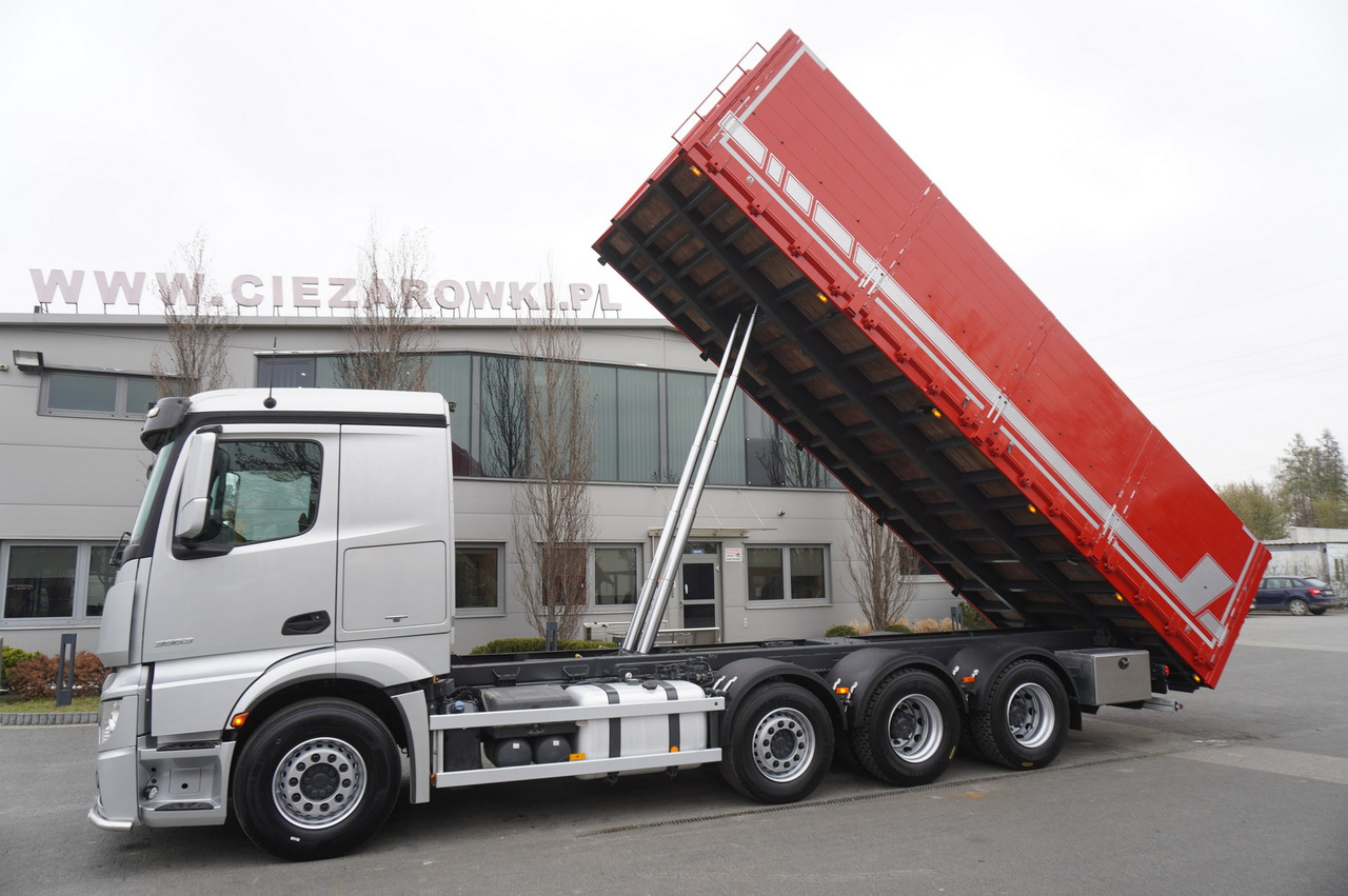 MERCEDES-BENZ Actros 3563 8x4 / Tipper for grain 20 t load capacity - Billenőplatós teherautó: 4 kép. MERCEDES-BENZ Actros 3563 8x4 / Tipper for grain 20 t load capacity - Billenőplatós teherautó: 4 kép.