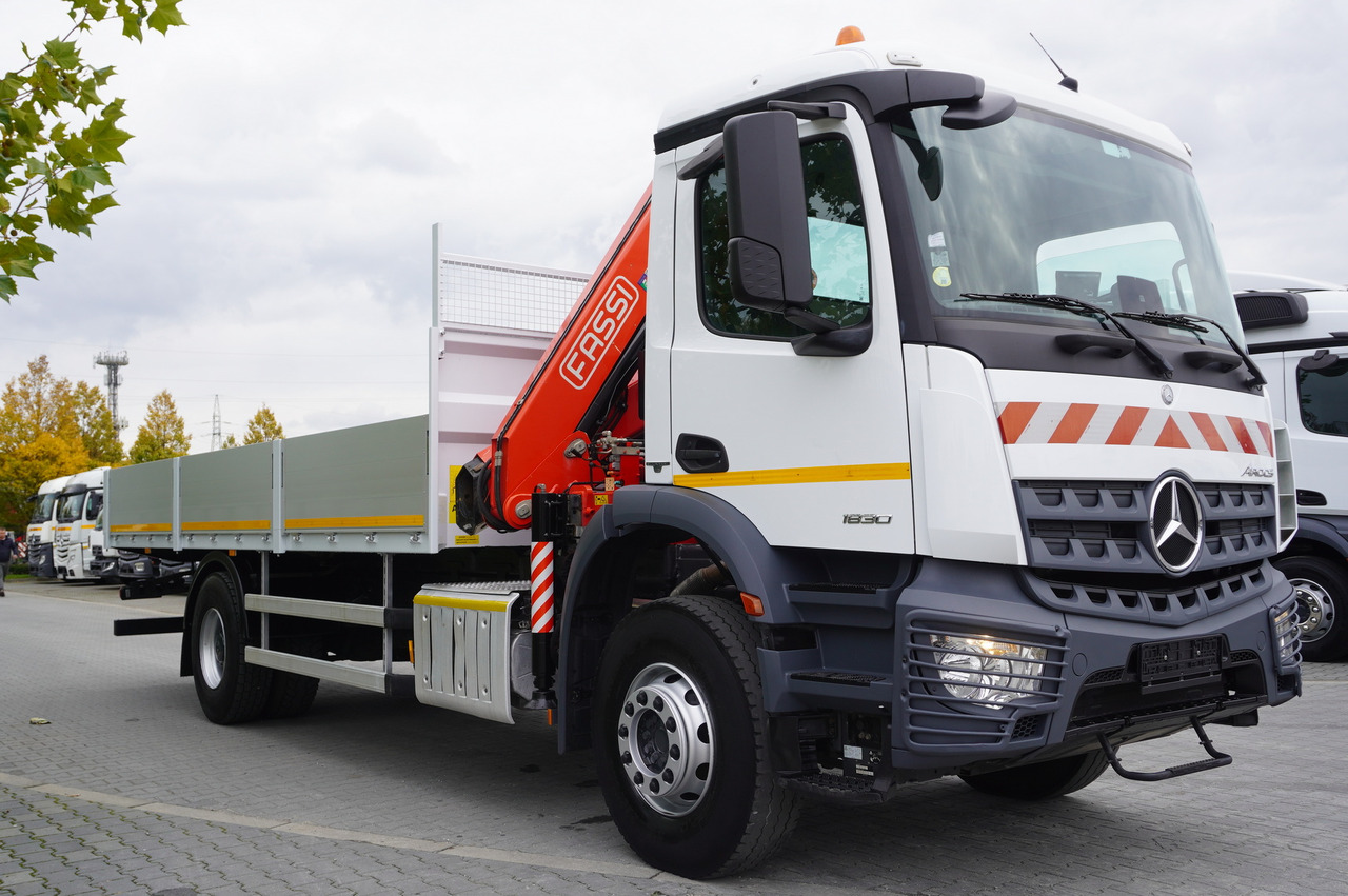 MERCEDES-BENZ Arocs 1830 / Flatbed 16 EPAL / HDS Fassi 155 / Reach 8 m / Load capacity 6160 kg - Platós teherautó, Darus autó: 2 kép. MERCEDES-BENZ Arocs 1830 / Flatbed 16 EPAL / HDS Fassi 155 / Reach 8 m / Load capacity 6160 kg - Platós teherautó, Darus autó: 2 kép.