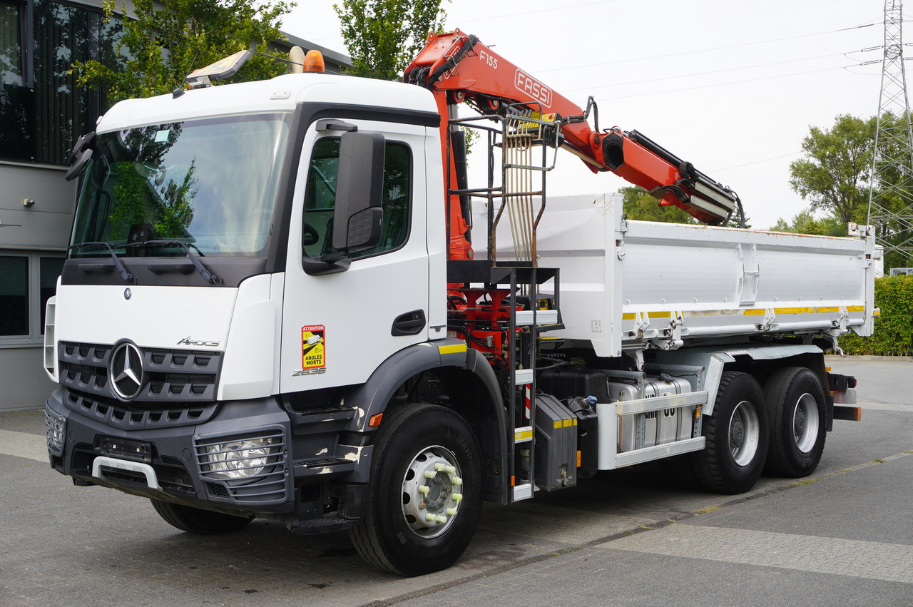 MERCEDES-BENZ Arocs 2636 / 6x4 / HDS Fassi / 3-Way Tipper / Bortmatic - Darus autó: 4 kép. MERCEDES-BENZ Arocs 2636 / 6x4 / HDS Fassi / 3-Way Tipper / Bortmatic - Darus autó: 4 kép.