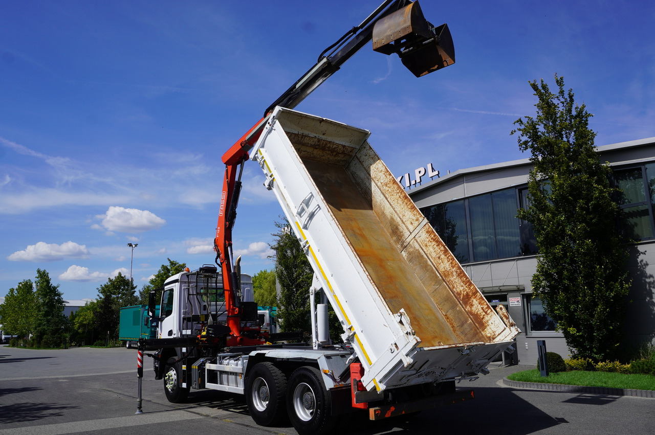 MERCEDES-BENZ Arocs 2636 / 6x4 / HDS Fassi / 3-Way Tipper / Bortmatic - Billenőplatós teherautó, Darus autó: 5 kép. MERCEDES-BENZ Arocs 2636 / 6x4 / HDS Fassi / 3-Way Tipper / Bortmatic - Billenőplatós teherautó, Darus autó: 5 kép.