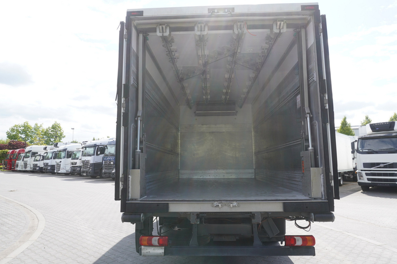 MERCEDES-BENZ Atego 1021 / Lamberet meat hook refrigerator / Carcass elevator 1000 kg / Thermoking T800 R - Hűtős teherautó, Darus autó: 5 kép. MERCEDES-BENZ Atego 1021 / Lamberet meat hook refrigerator / Carcass elevator 1000 kg / Thermoking T800 R - Hűtős teherautó, Darus autó: 5 kép.