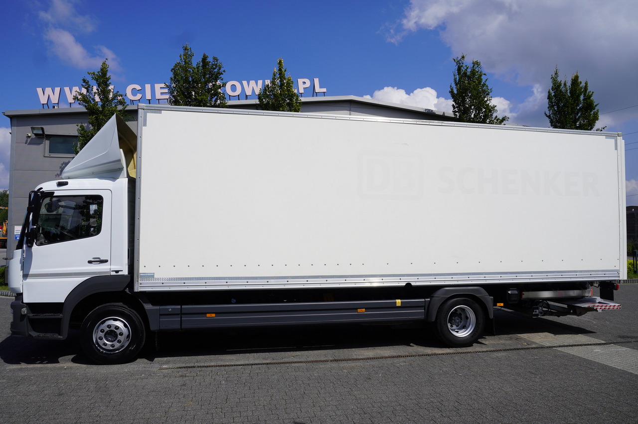 MERCEDES-BENZ Atego 1318 E6 / 20 pallet container / lift / 90 thousand km !!! - Dobozos felépítményű teherautó: 5 kép. MERCEDES-BENZ Atego 1318 E6 / 20 pallet container / lift / 90 thousand km !!! - Dobozos felépítményű teherautó: 5 kép.