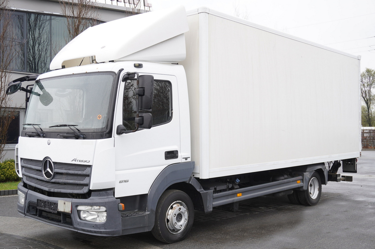 MERCEDES-BENZ Atego 816 E6 4x2 / container / 15 pallets - Dobozos felépítményű teherautó: 2 kép. MERCEDES-BENZ Atego 816 E6 4x2 / container / 15 pallets - Dobozos felépítményű teherautó: 2 kép.