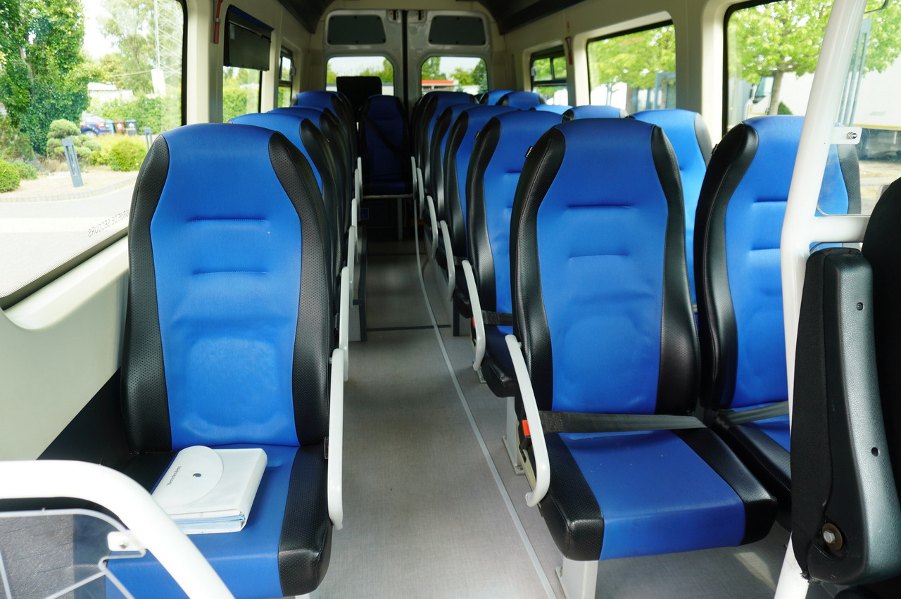 Mercedes-Benz Sprinter 516 CDI / School bus / 23 seats / automatic - Iskolabusz: 3 kép. Mercedes-Benz Sprinter 516 CDI / School bus / 23 seats / automatic - Iskolabusz: 3 kép.