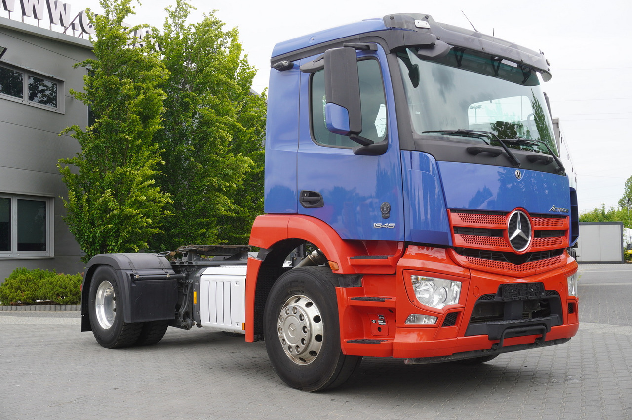 Mercedes-Benz Actros 1845 4x2 / Jost 5th wheel / 11.1 t load capacity - Nyergesvontató: 2 kép. Mercedes-Benz Actros 1845 4x2 / Jost 5th wheel / 11.1 t load capacity - Nyergesvontató: 2 kép.