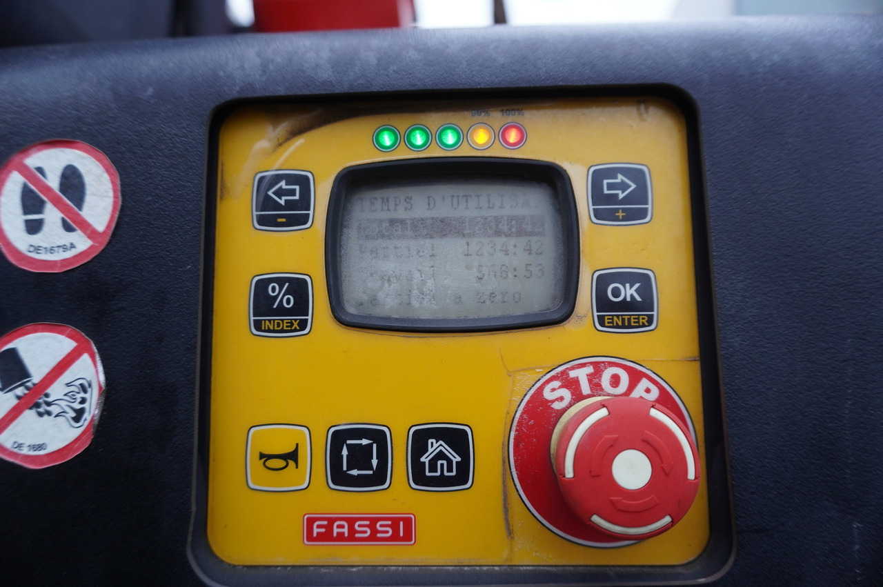 RENAULT C280 DTI 8 / FASSI crane 5.6 T / 560 MTH / range 8 m / Flatbed 15 EPAL - Platós teherautó, Darus autó: 3 kép. RENAULT C280 DTI 8 / FASSI crane 5.6 T / 560 MTH / range 8 m / Flatbed 15 EPAL - Platós teherautó, Darus autó: 3 kép.