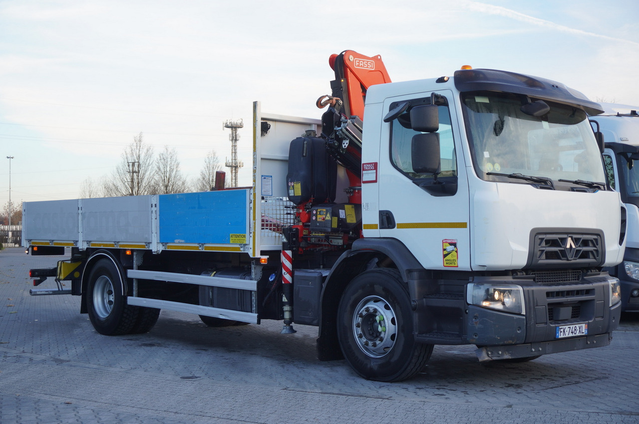RENAULT C280 DTI 8 / FASSI crane 5.6 T / range 8 m / Flatbed 15 EPAL - Platós teherautó, Darus autó: 5 kép. RENAULT C280 DTI 8 / FASSI crane 5.6 T / range 8 m / Flatbed 15 EPAL - Platós teherautó, Darus autó: 5 kép.