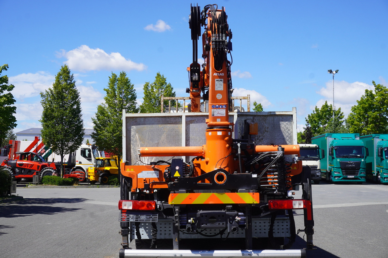 RENAULT C380 Comfort 6x4 / Atlas 6.1 T crane / range 12.3 m - Platós teherautó, Darus autó: 3 kép. RENAULT C380 Comfort 6x4 / Atlas 6.1 T crane / range 12.3 m - Platós teherautó, Darus autó: 3 kép.
