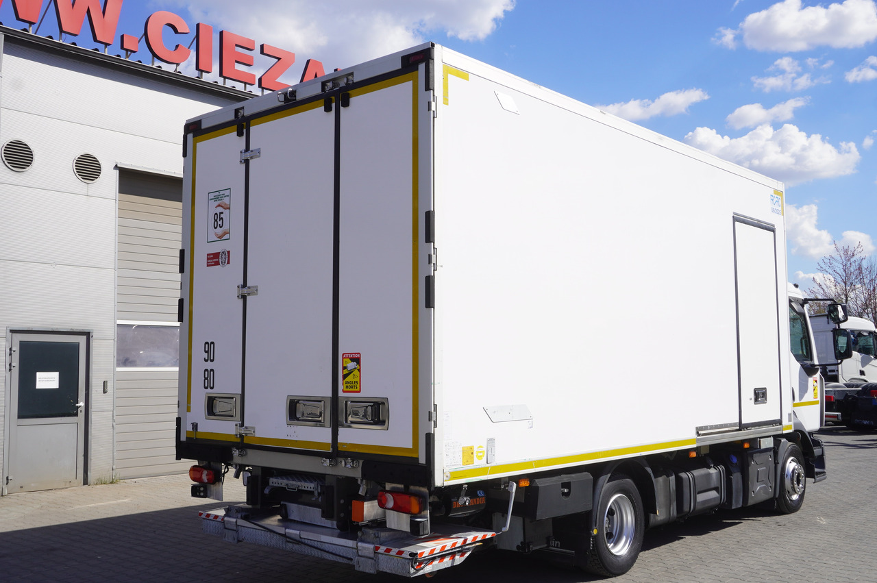 RENAULT D12 / Lamberet refrigerated truck / Dhollandia tail lift 1500 kg / 130 thousand km !! - Hűtős teherautó: 3 kép. RENAULT D12 / Lamberet refrigerated truck / Dhollandia tail lift 1500 kg / 130 thousand km !! - Hűtős teherautó: 3 kép.