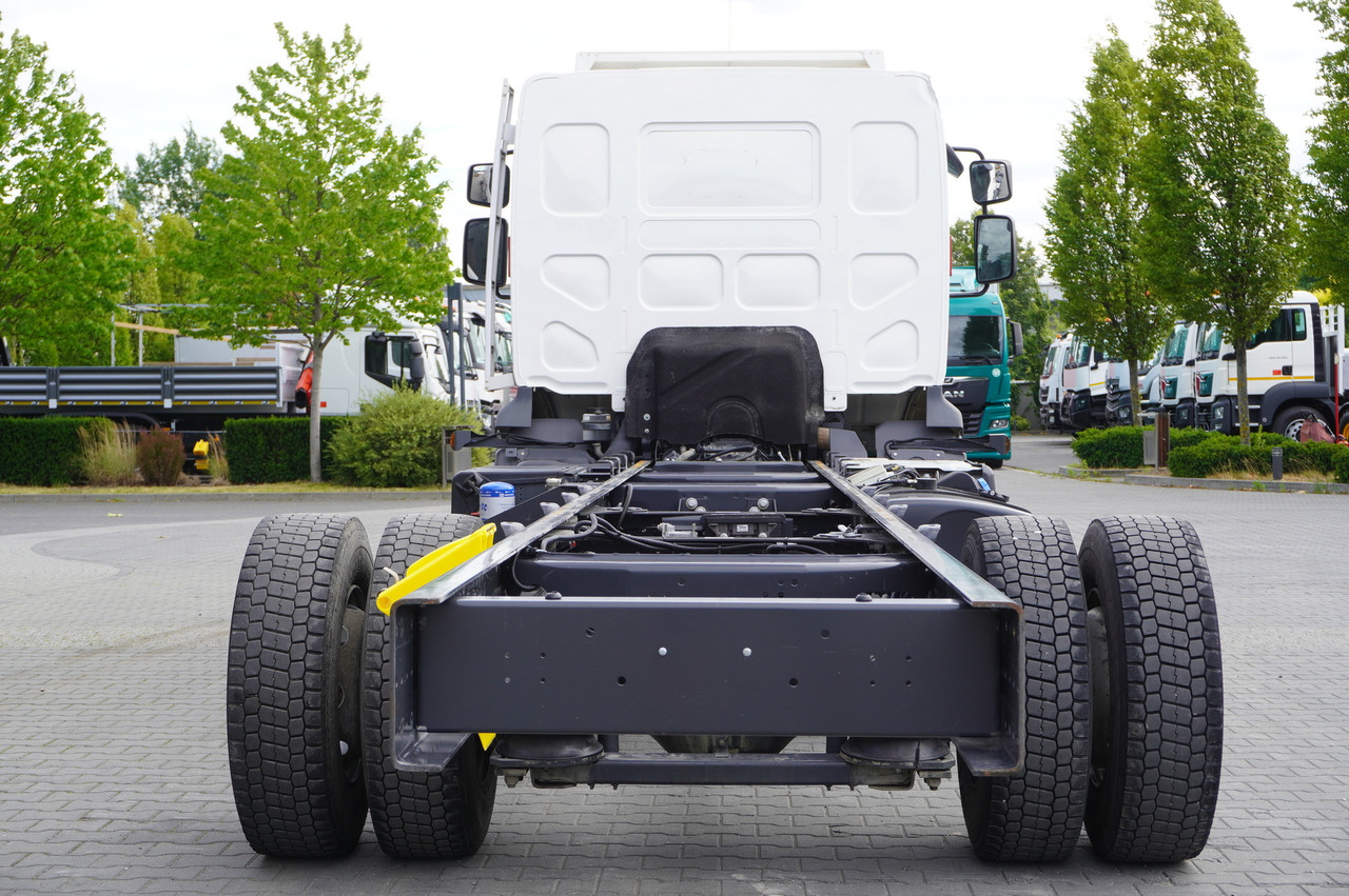 RENAULT D16 / Chassis 7.1 m / Differential lock - Alvaz teherautó: 4 kép. RENAULT D16 / Chassis 7.1 m / Differential lock - Alvaz teherautó: 4 kép.