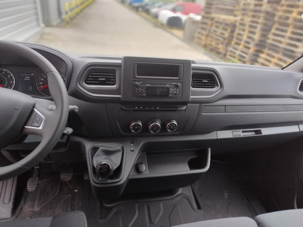 RENAULT Master / BRAND NEW Box van - Dobozos kisteherautó: 4 kép. RENAULT Master / BRAND NEW Box van - Dobozos kisteherautó: 4 kép.