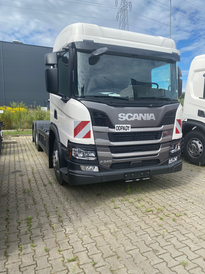 SCANIA P 340 B6x2*4NA / chassis frame / steering axle / CNG / large cab / 8 units - Alvaz teherautó: 1 kép. SCANIA P 340 B6x2*4NA / chassis frame / steering axle / CNG / large cab / 8 units - Alvaz teherautó: 1 kép.