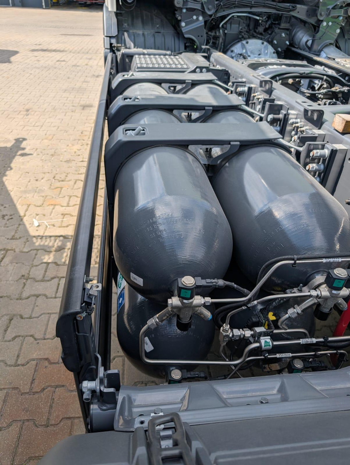 SCANIA P 340 B6x2*4NA / chassis frame / steering axle / CNG / large cab / 8 units lízing SCANIA P 340 B6x2*4NA / chassis frame / steering axle / CNG / large cab / 8 units: 10 kép.