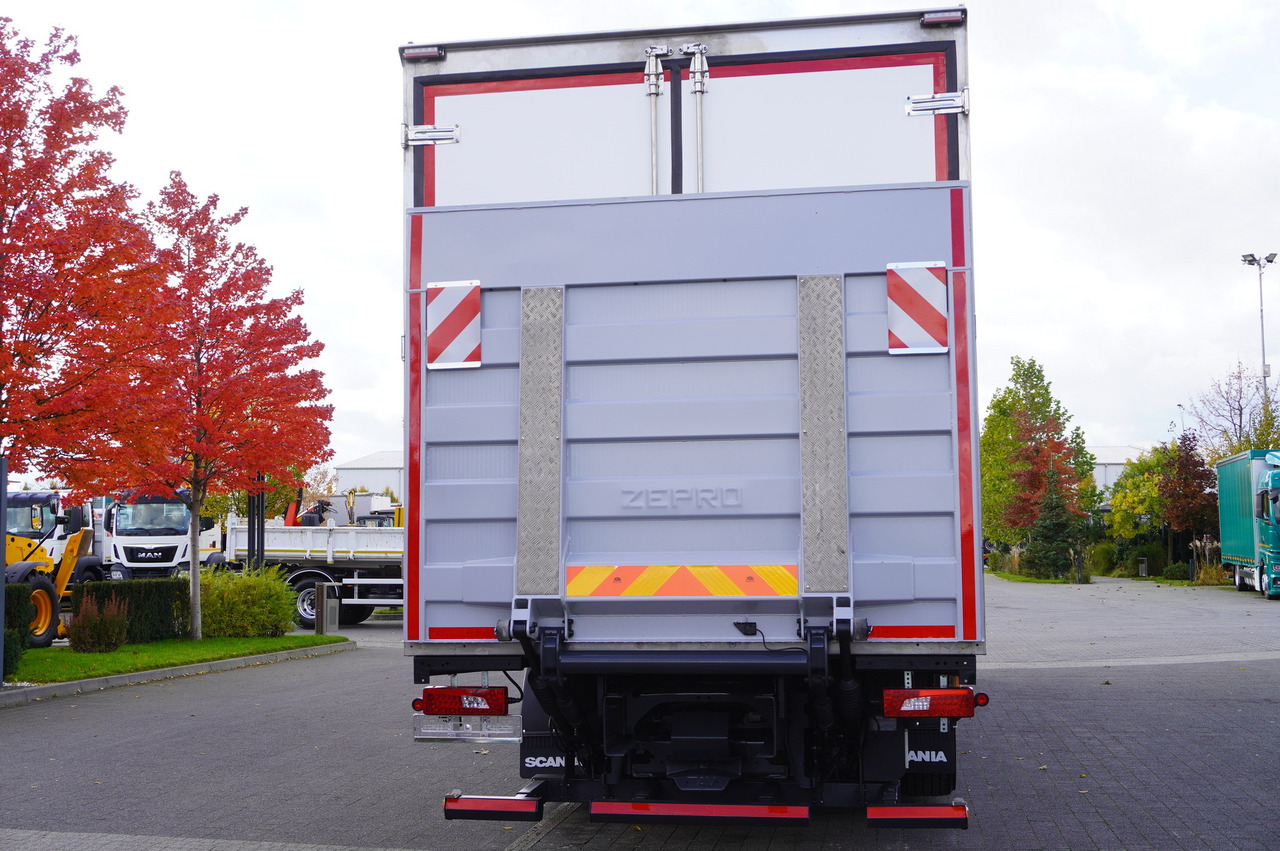 SCANIA R500 E6 6x2 / Lecapitaine 21 EPAL refrigerator / Carrier Supra 1150 / 2021 / steered axle - Hűtős teherautó: 3 kép. SCANIA R500 E6 6x2 / Lecapitaine 21 EPAL refrigerator / Carrier Supra 1150 / 2021 / steered axle - Hűtős teherautó: 3 kép.