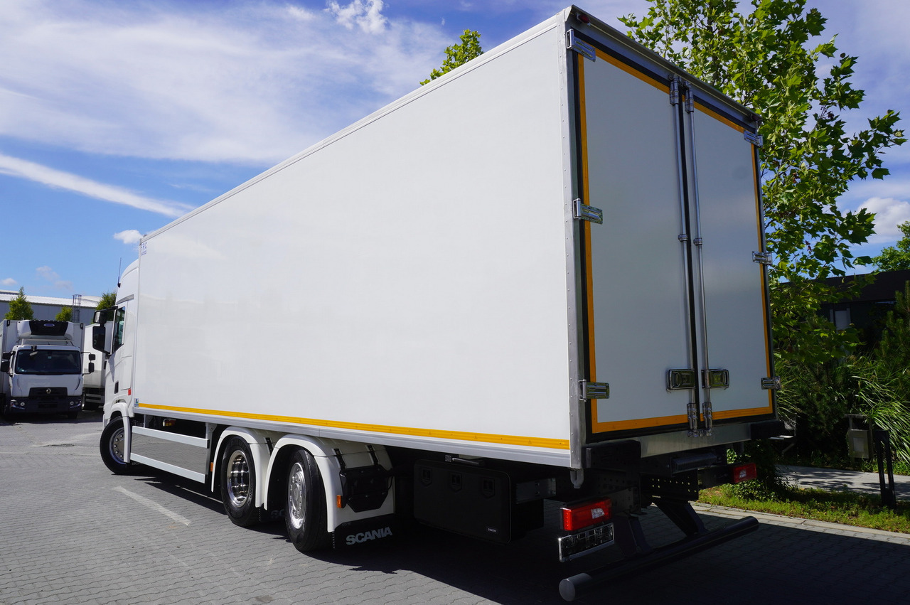 SCANIA R500 / Lecapitaine refrigerator 20 EPAL / Carrier Supra 950 / Steered 3rd axle - Hűtős teherautó: 3 kép. SCANIA R500 / Lecapitaine refrigerator 20 EPAL / Carrier Supra 950 / Steered 3rd axle - Hűtős teherautó: 3 kép.