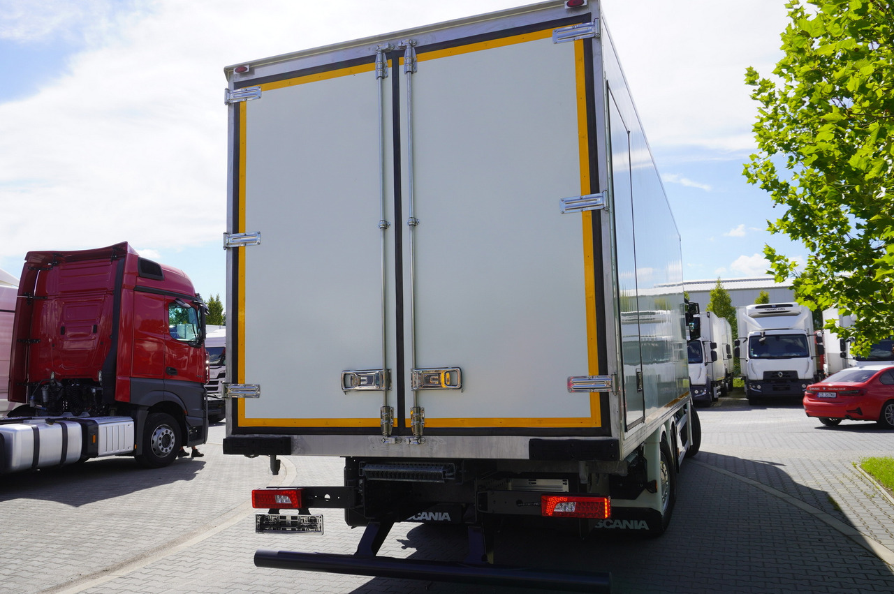 SCANIA R500 / Lecapitaine refrigerator 20 EPAL / Carrier Supra 950 / Steered 3rd axle - Hűtős teherautó: 4 kép. SCANIA R500 / Lecapitaine refrigerator 20 EPAL / Carrier Supra 950 / Steered 3rd axle - Hűtős teherautó: 4 kép.