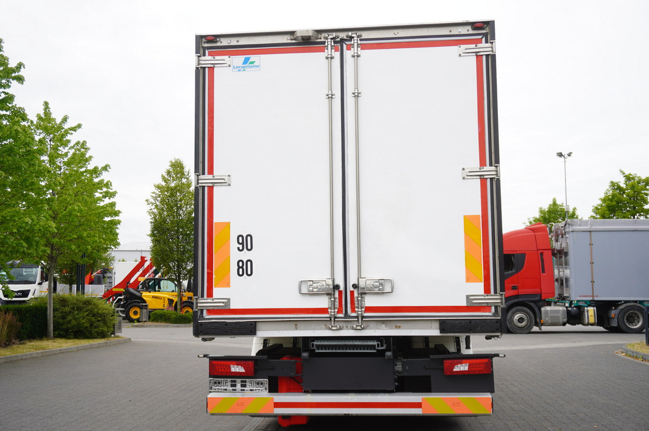 SCANIA R500 / Lecapitaine refrigerator / Carrier Supra 950 / steered 3rd axle - Hűtős teherautó: 3 kép. SCANIA R500 / Lecapitaine refrigerator / Carrier Supra 950 / steered 3rd axle - Hűtős teherautó: 3 kép.