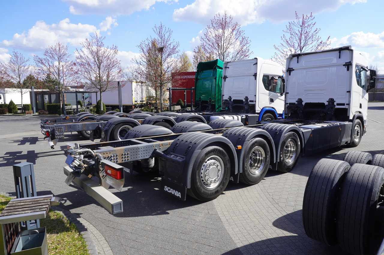 SCANIA R650 V8 / 650 HP/ frame 8.8 m / steered 4th axis / 20 units - Darus autó: 5 kép. SCANIA R650 V8 / 650 HP/ frame 8.8 m / steered 4th axis / 20 units - Darus autó: 5 kép.