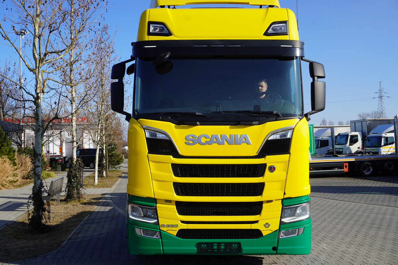 SCANIA R650 V8 8x4/4 E6 / 2020 / Frame 9.7 m - Alvaz teherautó: 3 kép. SCANIA R650 V8 8x4/4 E6 / 2020 / Frame 9.7 m - Alvaz teherautó: 3 kép.