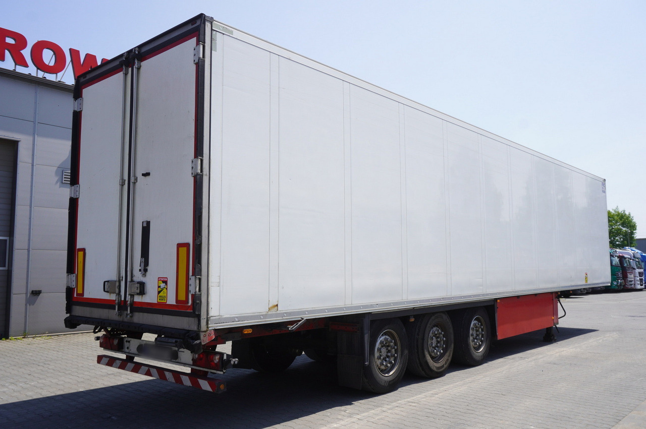 SCHMITZ refrigerated semi-trailer / Thermoking SLX E Spectrum 250 / Multitemperature - Félpótkocsi hűtős: 5 kép. SCHMITZ refrigerated semi-trailer / Thermoking SLX E Spectrum 250 / Multitemperature - Félpótkocsi hűtős: 5 kép.