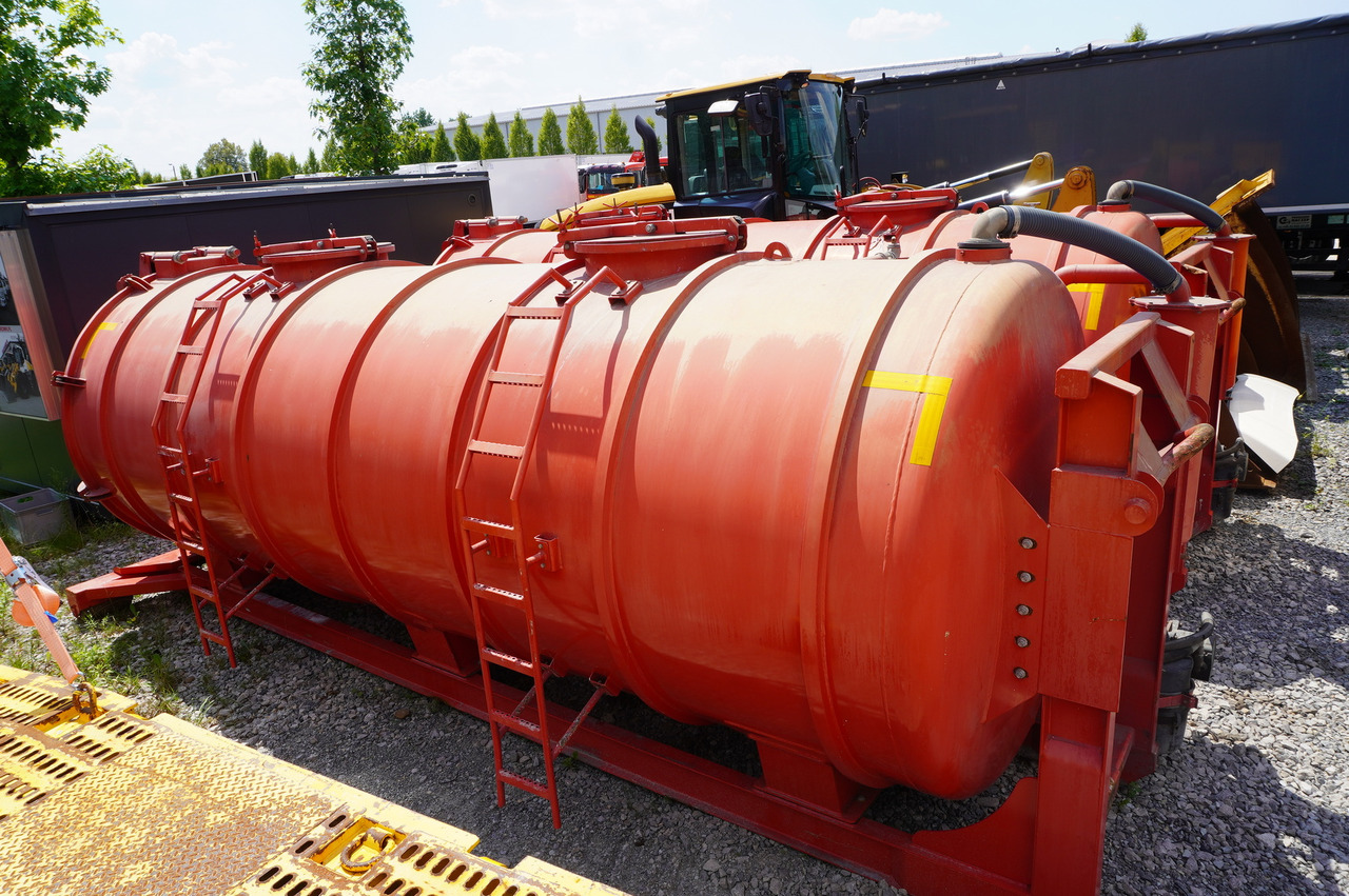 STAL UNUSED Septic barrel / 13000 l - Emelőhorgos/ Konténerszállító rendszer: 2 kép. STAL UNUSED Septic barrel / 13000 l - Emelőhorgos/ Konténerszállító rendszer: 2 kép.
