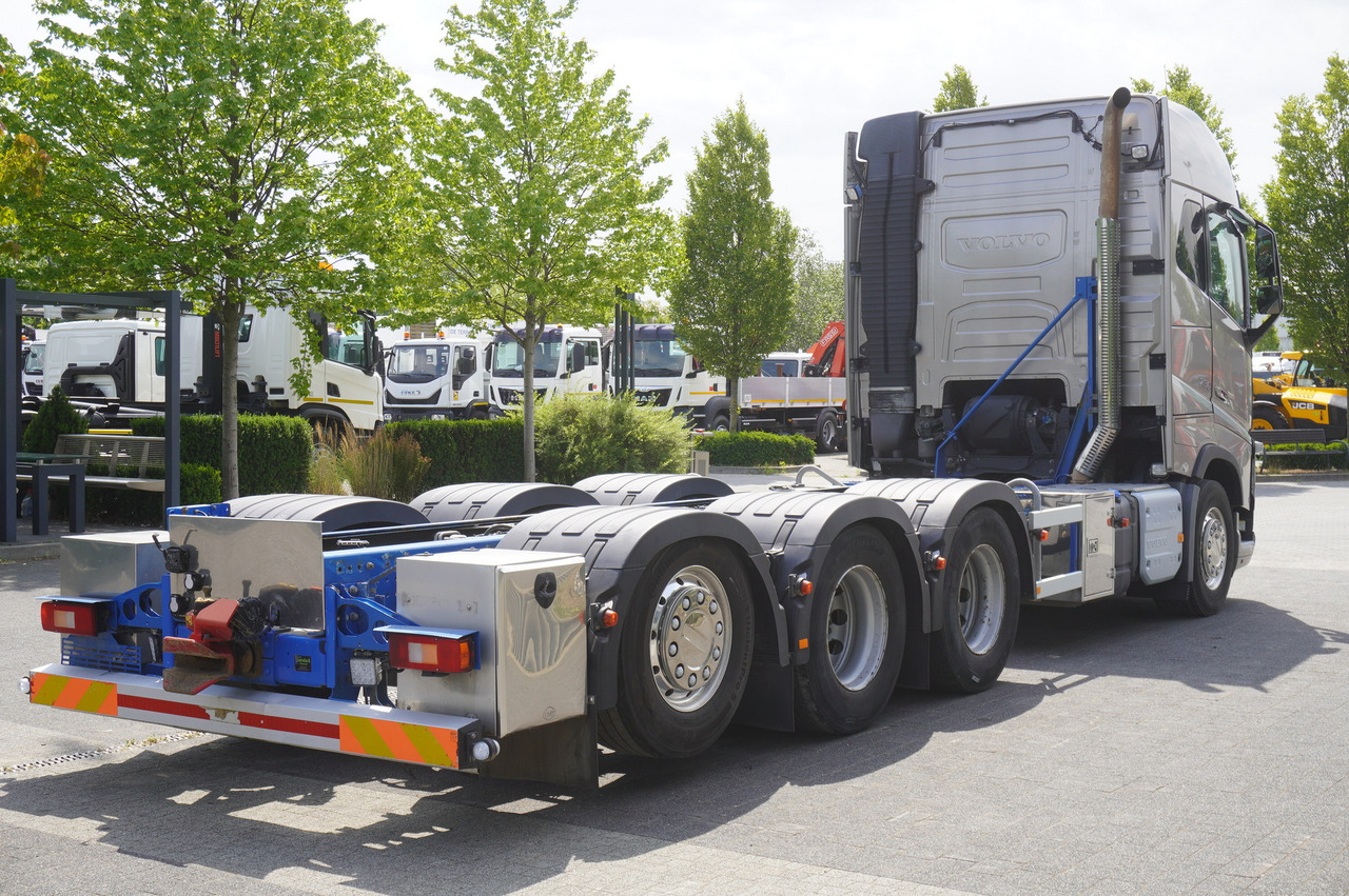 VOLVO FH16 750 8x4x4 / 750 HP! / Frame 685 cm / Steered 4th axle - Alvaz teherautó: 5 kép. VOLVO FH16 750 8x4x4 / 750 HP! / Frame 685 cm / Steered 4th axle - Alvaz teherautó: 5 kép.