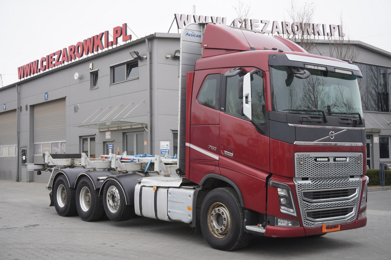 VOLVO FH16 750 / Frame 8 m / 750 HP! / 2021 / stanchion superstructure - Rönkszállító teherautó: 2 kép. VOLVO FH16 750 / Frame 8 m / 750 HP! / 2021 / stanchion superstructure - Rönkszállító teherautó: 2 kép.