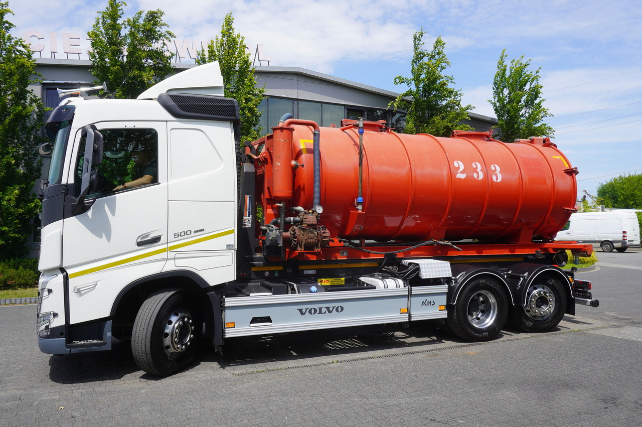 VOLVO Volvo FH 500 / Septic barrel 13000 l / Hook lift 21 t / 2022 / 3rd axle steered / 2 units - Szippantó tartálykocsi: 4 kép. VOLVO Volvo FH 500 / Septic barrel 13000 l / Hook lift 21 t / 2022 / 3rd axle steered / 2 units - Szippantó tartálykocsi: 4 kép.