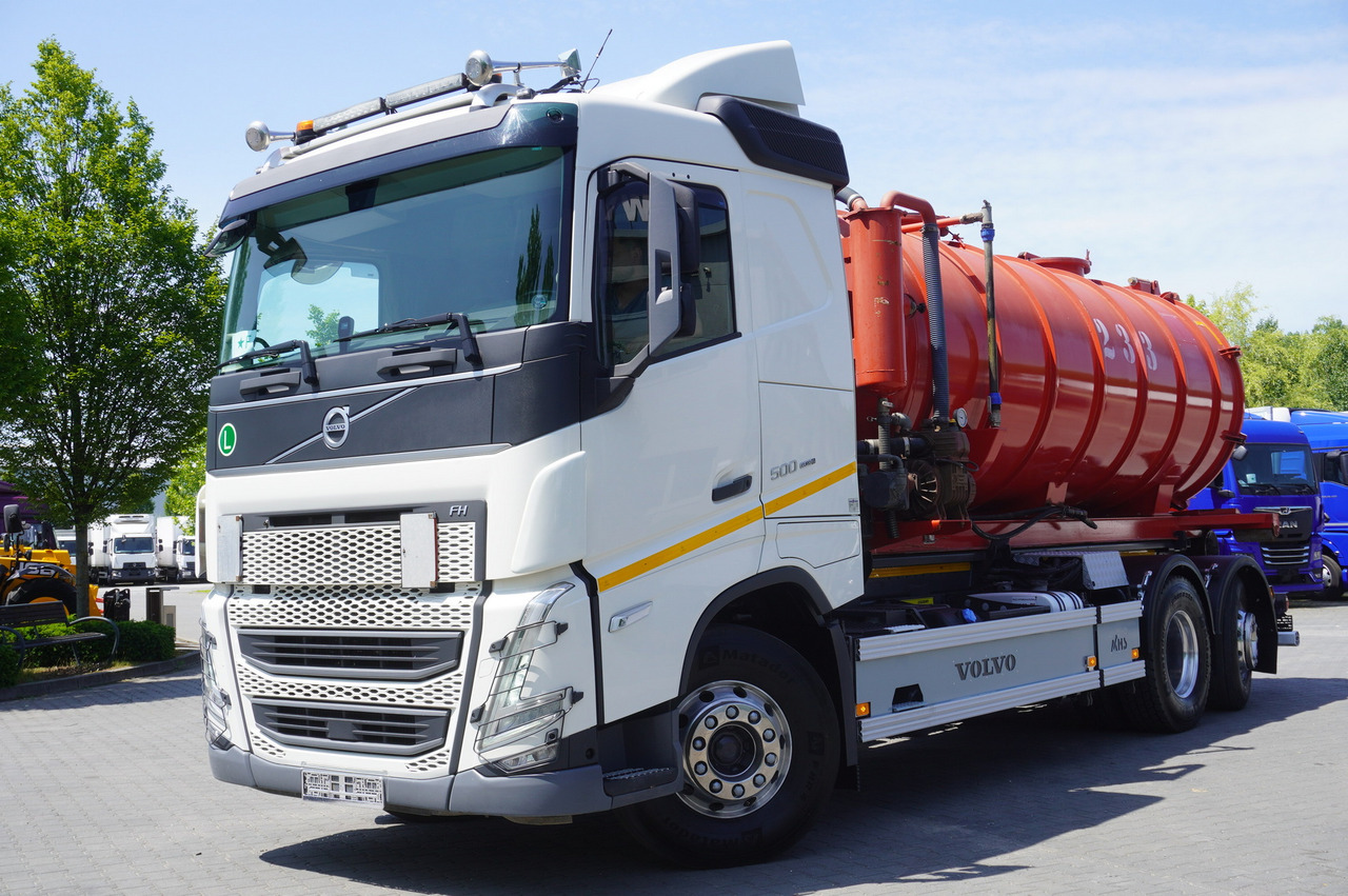VOLVO Volvo FH 500 / Septic barrel 13000 l / Hook lift 21 t / 2022 / 3rd axle steered / 2 units - Szippantó tartálykocsi: 2 kép. VOLVO Volvo FH 500 / Septic barrel 13000 l / Hook lift 21 t / 2022 / 3rd axle steered / 2 units - Szippantó tartálykocsi: 2 kép.