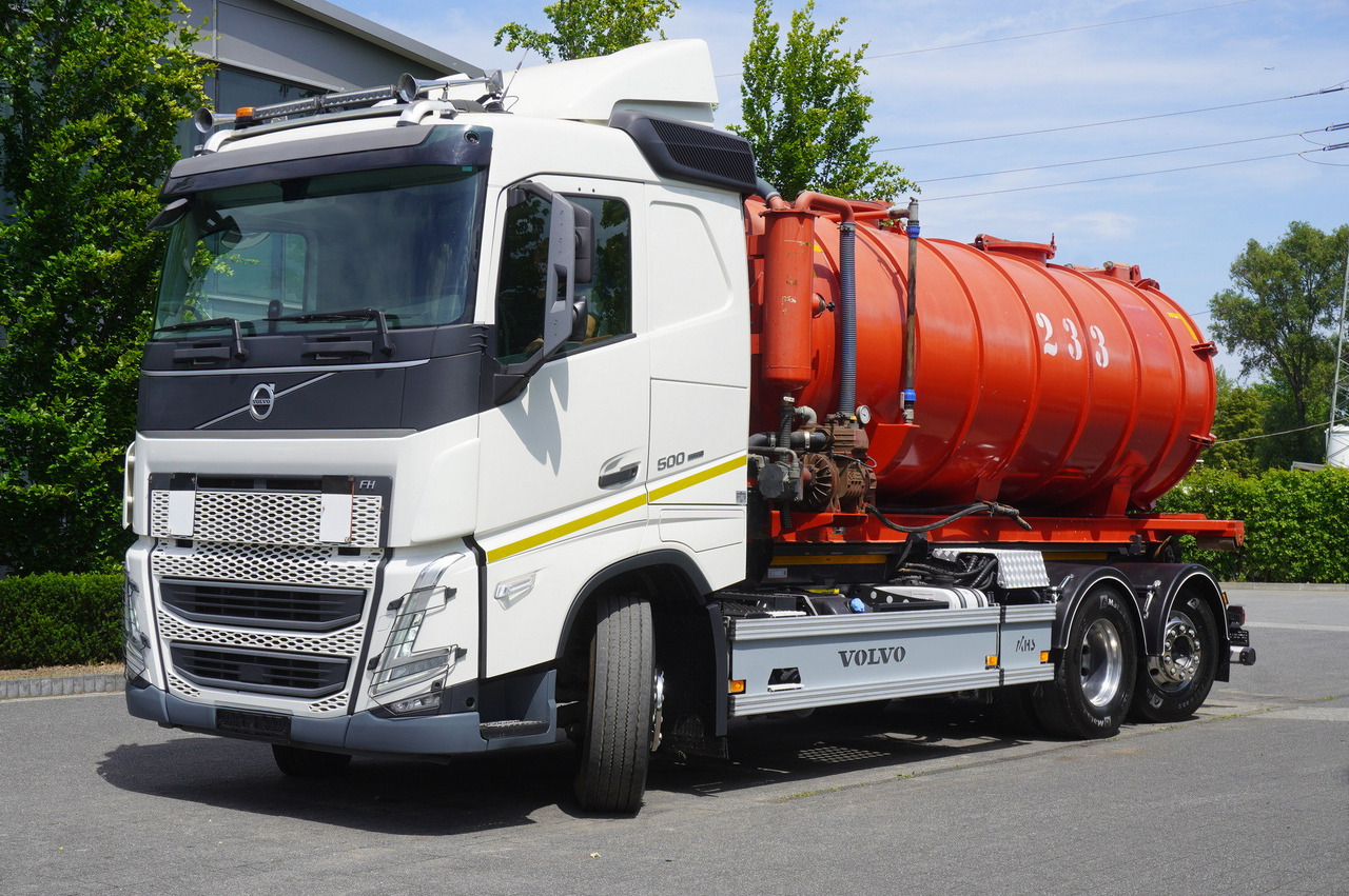 VOLVO Volvo FH 500 / Septic barrel 13000 l / Hook lift 21 t / 2022 / 3rd axle steered / 2 units - Szippantó tartálykocsi: 2 kép. VOLVO Volvo FH 500 / Septic barrel 13000 l / Hook lift 21 t / 2022 / 3rd axle steered / 2 units - Szippantó tartálykocsi: 2 kép.