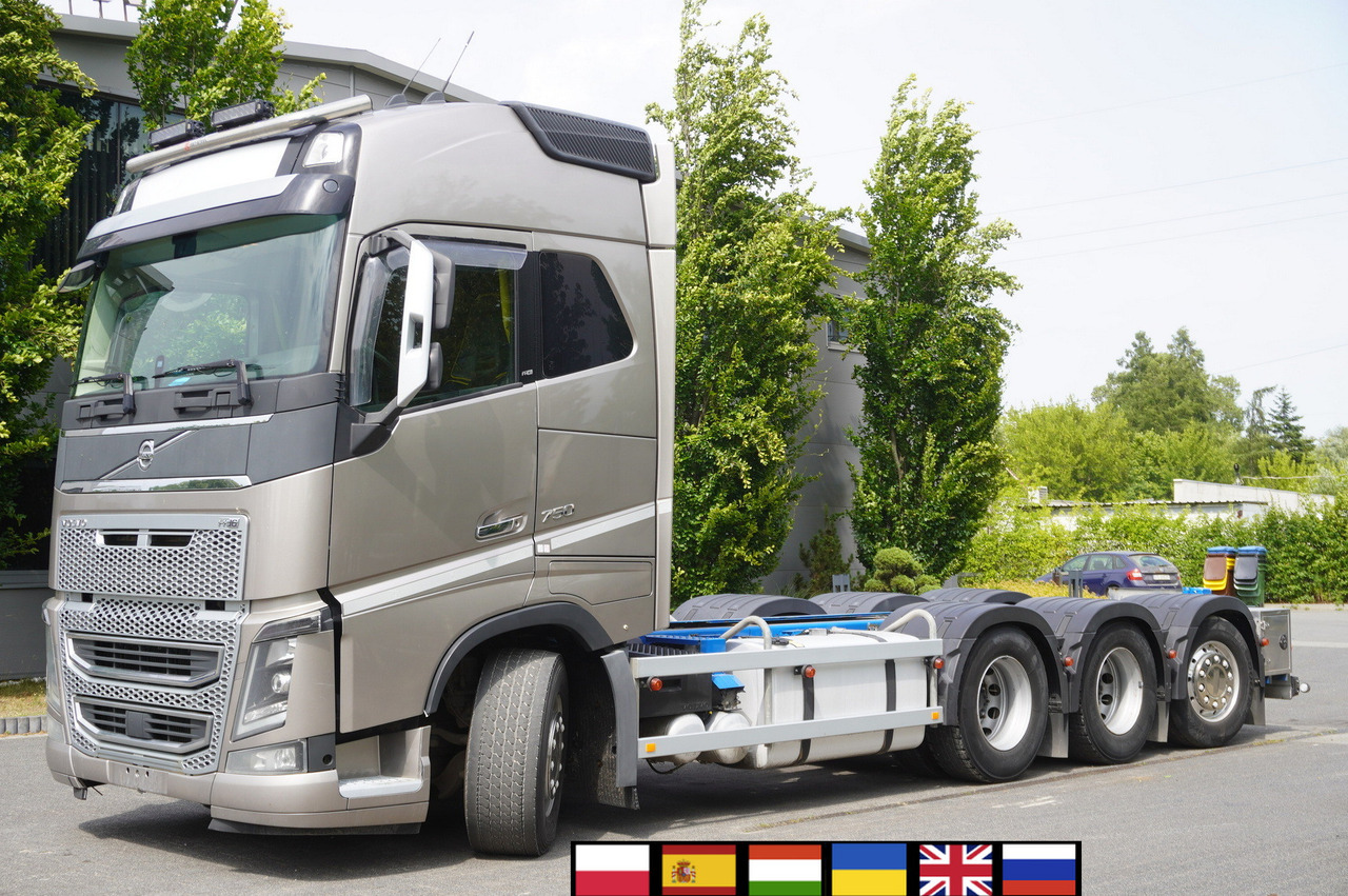 VOLVO Volvo FH16 750 8x4x4 / 750 HP! / Frame 685 cm / Steered 4th axle - Darus autó: 1 kép. VOLVO Volvo FH16 750 8x4x4 / 750 HP! / Frame 685 cm / Steered 4th axle - Darus autó: 1 kép.